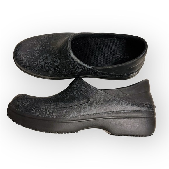 Crocs Neria Floral Print Clogs Womens Black Professional Slip-ons size 8 women’s - Picture 1 of 6